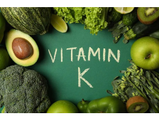 Có nên sử dụng vitamin K? Chuyên gia thẩm mỹ chỉ ra sự thật ít ai biết!